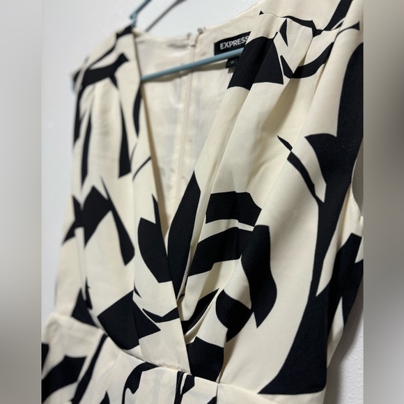 EXPRESS Dress size XS - NWT - Picture 7 of 12